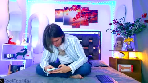 Snapshot of alex_and_fabian chatting on December 21, 2024, 6:23 pm sneider online show from December 21, 2024, 6:23 pm