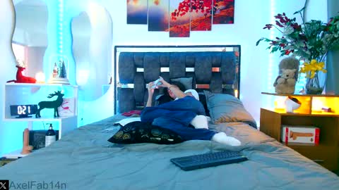 Snapshot of alex_and_fabian chatting on December 22, 2024, 6:37 pm sneider online show from December 22, 2024, 6:37 pm