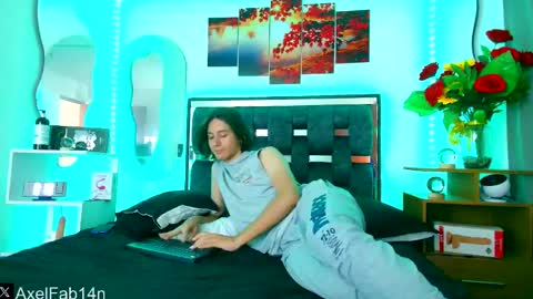 Snapshot of alex_and_fabian chatting on February 8, 2025, 6:44 pm sneider online show from February 8, 2025, 6:44 pm