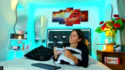 Snapshot of alex_and_fabian chatting on February 25, 2025, 6:42 pm sneider online show from February 25, 2025, 6:42 pm