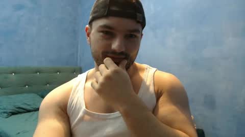 Snapshot of alex_blu chatting on May 21, 2026, 12:12 pm Alex online show from May 21, 2026, 12:12 pm