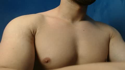 Snapshot of alex_blu chatting on May 26, 2026, 12:23 pm Alex online show from May 26, 2026, 12:23 pm