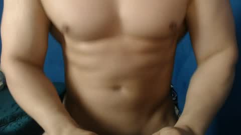 Snapshot of alex_blu chatting on May 27, 2026, 1:57 am Alex online show from May 27, 2026, 1:57 am