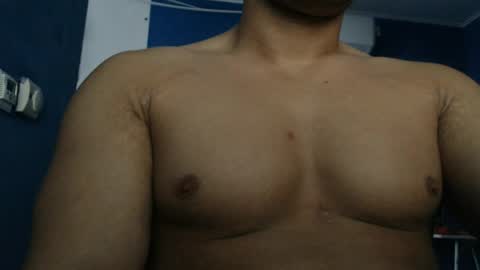 Snapshot of alex_blu chatting on July 4, 2026, 12:11 pm Alex online show from July 4, 2026, 12:11 pm