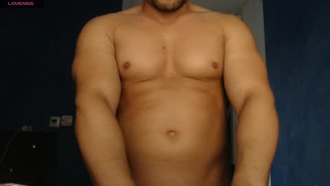 Snapshot of alex_blu chatting on July 9, 2026, 7:18 pm Alex online show from July 9, 2026, 7:18 pm