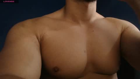 Snapshot of alex_blu chatting on July 25, 2026, 1:52 pm Alex online show from July 25, 2026, 1:52 pm