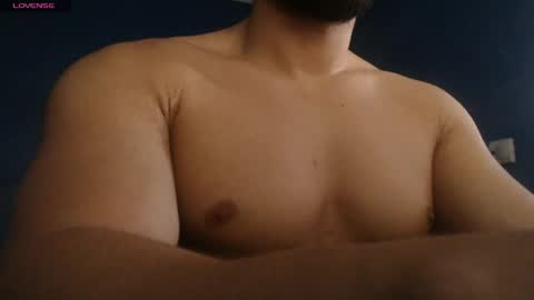 Snapshot of alex_blu chatting on August 2, 2026, 12:36 pm Alex online show from August 2, 2026, 12:36 pm