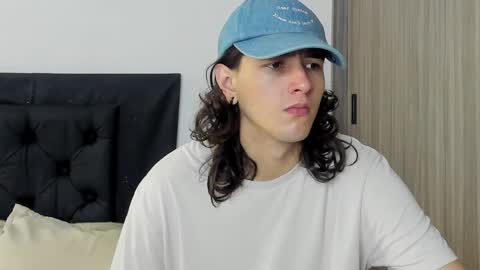 alex_connorr online show from January 27, 2025, 3:28 pm