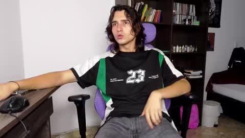 alex_connorr online show from September 19, 2025, 4:03 am