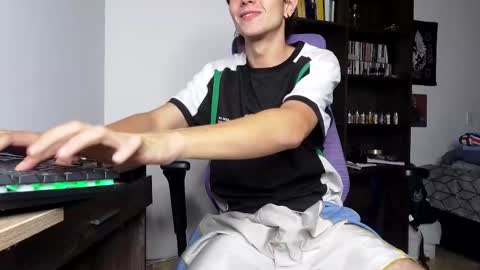 alex_connorr online show from November 8, 2025, 10:52 pm