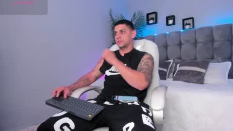 Snapshot of alex_cute77 chatting on July 20, 2026, 1:02 pm alex online show from July 20, 2026, 1:02 pm