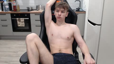 Alex online show from December 8, 2024, 1:02 am