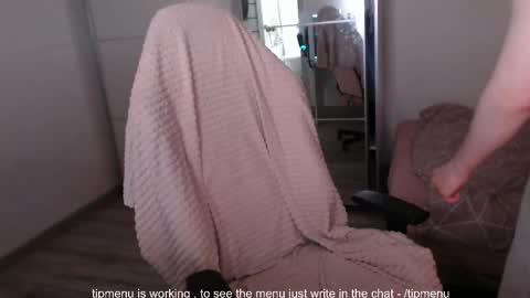 Alex online show from September 19, 2025, 8:53 pm