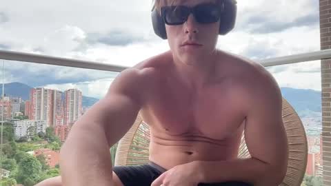 Snapshot of alex_islive chatting on May 23, 2026, 7:51 pm Alex Stone online show from May 23, 2026, 7:51 pm