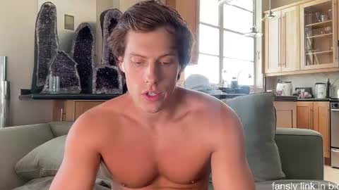 Snapshot of alex_islive chatting on July 31, 2026, 7:46 pm Alex Stone online show from July 31, 2026, 7:46 pm