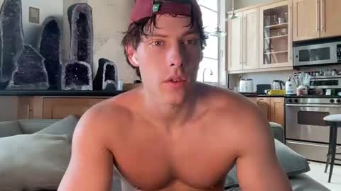 Snapshot of alex_islive chatting on August 4, 2026, 8:11 pm Alex Stone online show from August 4, 2026, 8:11 pm