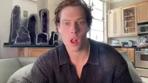 Snapshot of alex_islive chatting on August 8, 2026, 7:16 pm Alex Stone online show from August 8, 2026, 7:16 pm