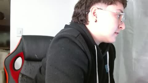 Snapshot of alex_parker07 chatting on May 13, 2026, 2:31 am Alex Parker online show from May 13, 2026, 2:31 am