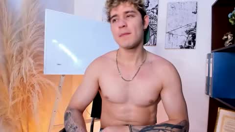 Alex  online show from April 25, 2026, 7:44 pm