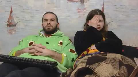 Alex and Sarah online show from February 3, 2026, 11:10 pm