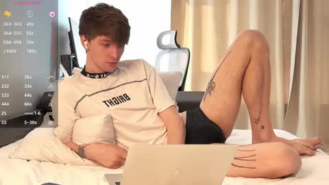 alex_schafer online show from May 3, 2026, 4:29 am