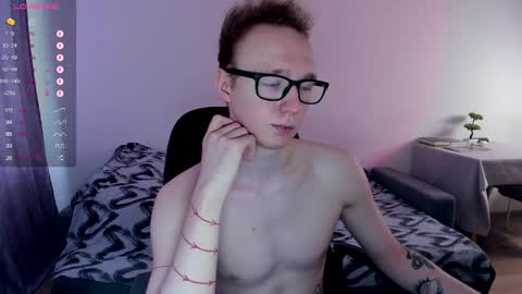 Snapshot of alex_silent chatting on February 24, 2025, 10:04 am alex_silent online show from February 24, 2025, 10:04 am