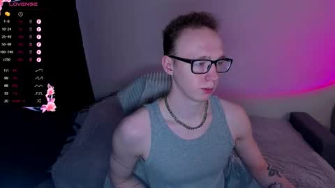 Snapshot of alex_silent chatting on October 9, 2025, 10:13 am alex_silent online show from October 9, 2025, 10:13 am