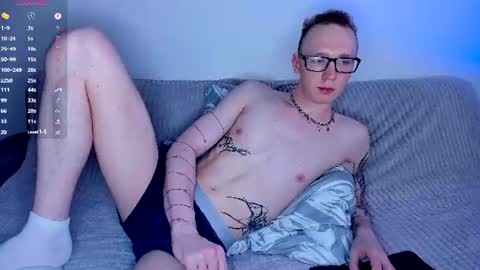 alex_silent online show from June 17, 2026, 6:42 pm