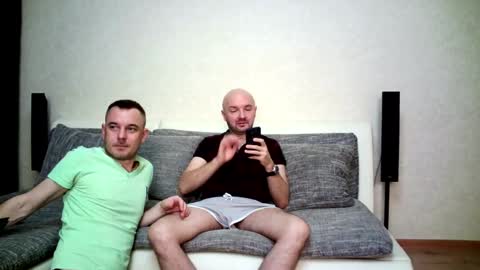 Alex and Tobey online show from October 2, 2025, 1:12 am