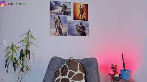 Snapshot of alex_zt7 chatting on April 18, 2026, 7:58 pm x online show from April 18, 2026, 7:58 pm