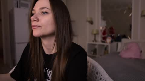 Snapshot of alexa_feels chatting on December 9, 2024, 2:24 am Little Duck homie online show from December 9, 2024, 2:24 am