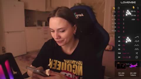 Snapshot of alexa_feels chatting on October 3, 2025, 4:04 pm Little Duck homie online show from October 3, 2025, 4:04 pm