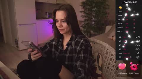 Snapshot of alexa_feels chatting on October 17, 2025, 3:58 pm Little Duck homie online show from October 17, 2025, 3:58 pm