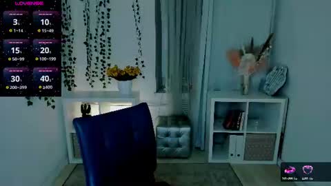 alexa_lexi online show from June 30, 2026, 10:49 am