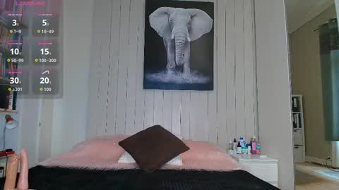 alexa_moreti online show from March 10, 2026, 9:58 am