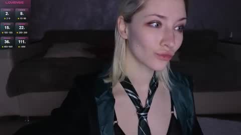 Alexa online show from December 15, 2025, 3:22 am