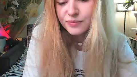 alexa_pirs online show from June 12, 2026, 7:07 am