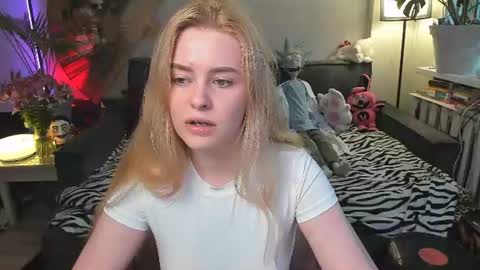 alexa_pirs online show from July 12, 2026, 4:31 pm