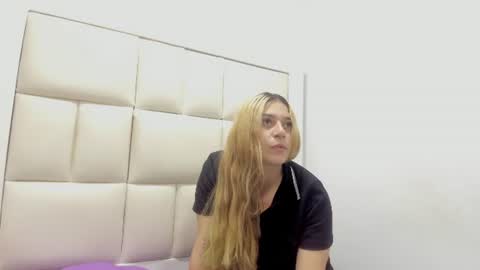 Snapshot of alexa_prada chatting on July 15, 2026, 3:17 pm alexa_prada online show from July 15, 2026, 3:17 pm