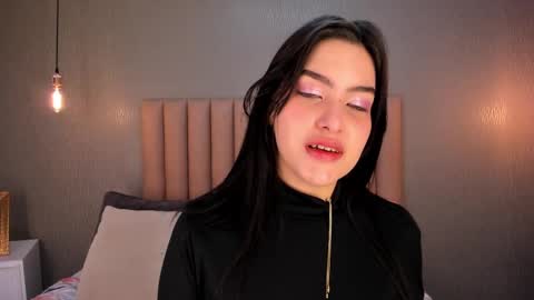 Alexa Thaylor online show from February 5, 2025, 1:33 pm