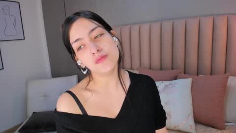 Alexa Thaylor online show from September 12, 2025, 1:44 pm