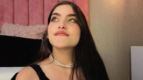 Alexa Thaylor online show from December 14, 2025, 10:36 pm