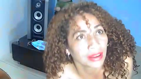 Snapshot of alexaandtom chatting on March 7, 2025, 4:13 am Alexa y tom online show from March 7, 2025, 4:13 am