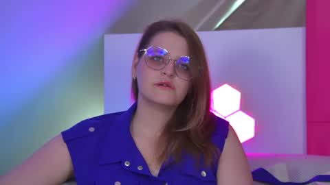 Snapshot of alexaavery chatting on July 18, 2026, 6:39 am AlexaAvery online show from July 18, 2026, 6:39 am