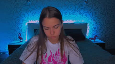 Snapshot of alexabarkley chatting on December 3, 2024, 6:26 am angel online show from December 3, 2024, 6:26 am