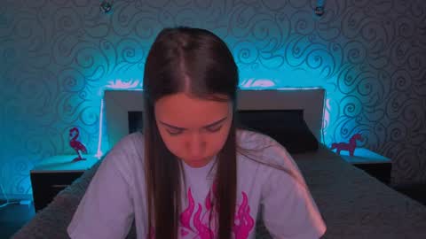 Snapshot of alexabarkley chatting on December 11, 2024, 4:28 am angel online show from December 11, 2024, 4:28 am