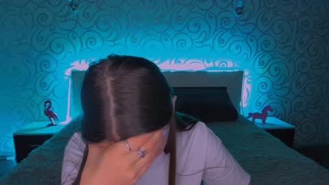 Snapshot of alexabarkley chatting on December 15, 2024, 6:29 am angel online show from December 15, 2024, 6:29 am