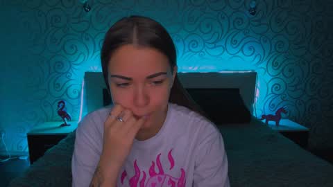 Snapshot of alexabarkley chatting on December 16, 2024, 3:19 am angel online show from December 16, 2024, 3:19 am