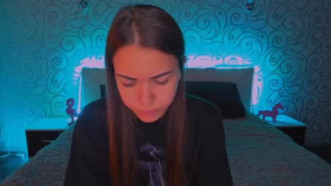 Snapshot of alexabarkley chatting on December 18, 2024, 3:15 am angel online show from December 18, 2024, 3:15 am