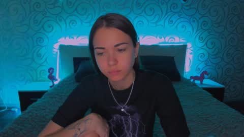 Snapshot of alexabarkley chatting on December 18, 2024, 6:21 am angel online show from December 18, 2024, 6:21 am